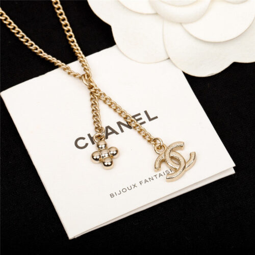 High Quality Luxury Chanel Handmade Four-Leaf Clover Necklace product detail