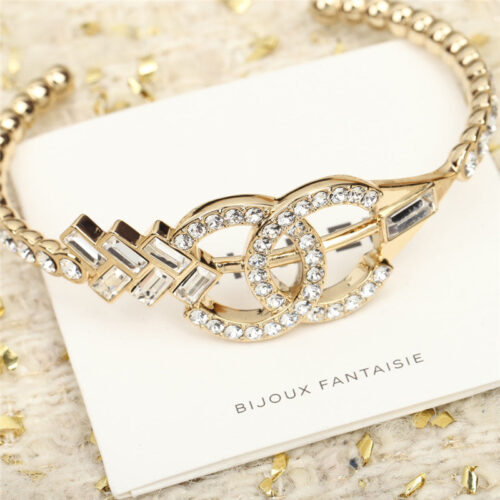 High Quality Luxury Chanel Arrow Double C Bracelet product detail