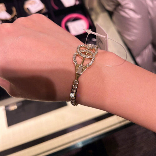 High Quality Luxury Chanel Arrow Double C Bracelet product detail