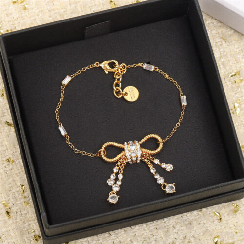 High Quality Luxury Miumiu Bow T Square Diamond Bracelet