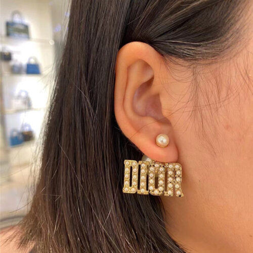 High Quality Luxury Dior Letter Pearl Earrings alternate view