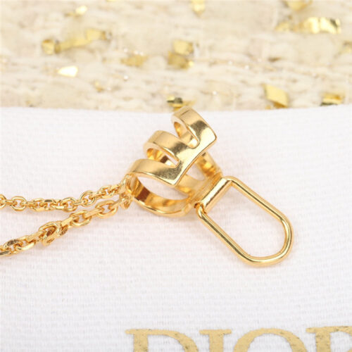 High Quality Luxury Dior Tassel Pearl Earring Clip product detail