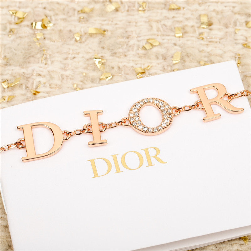 High Quality Luxury Dior New Letter Bracelet – Style 50826 product detail