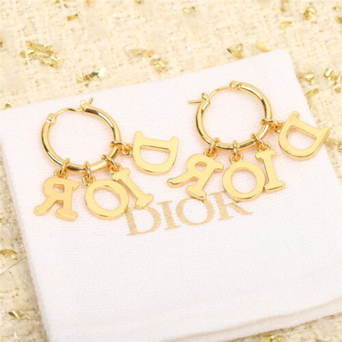 High Quality Luxury Dior Letter Pendant Earrings product detail