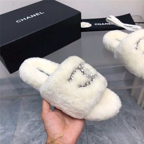High Quality Luxury Chanel Fur Slippers – Style 66822 alternate view