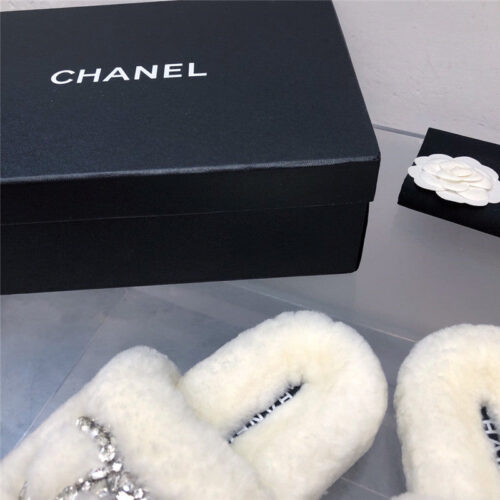 High Quality Luxury Chanel Fur Slippers – Style 66822 product detail