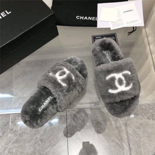 High Quality Luxury Chanel Fur Slippers – Style 89414 alternate view