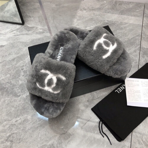 High Quality Luxury Chanel Fur Slippers – Style 89414 product detail