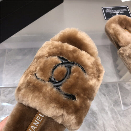 High Quality Luxury Chanel Fur Slippers – Style 86022 product detail