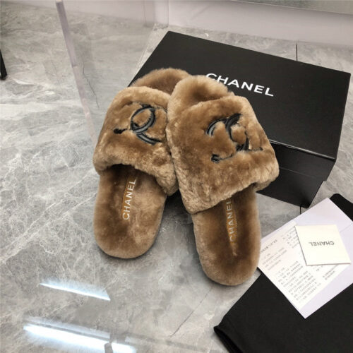 High Quality Luxury Chanel Fur Slippers – Style 86022 product detail