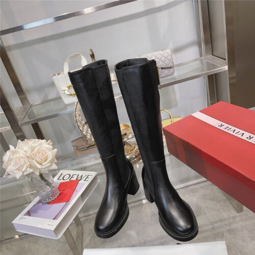 High Quality Luxury Roger Vivier Classic Buckle Boots – Style 69428 alternate view