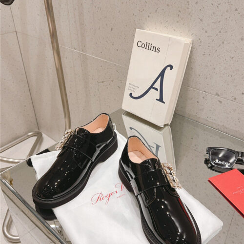 High Quality Luxury Roger Vivier Buckle Derby Shoes – Sizes 35–41 product detail