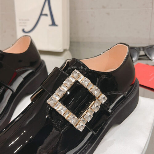 High Quality Luxury Roger Vivier Buckle Derby Shoes – Sizes 35–41 product detail
