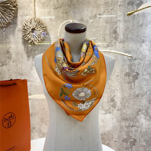 High Quality Luxury Hermes "Flower Map" 90 Cm Scarf – Style 26271
