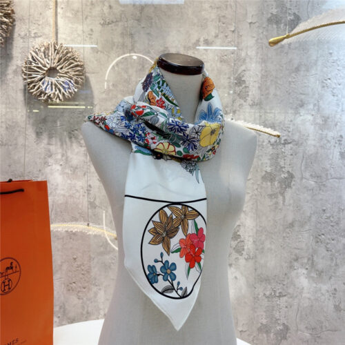 High Quality Luxury Hermes “Flower Map” 90 Cm Scarf – Style 26273 alternate view