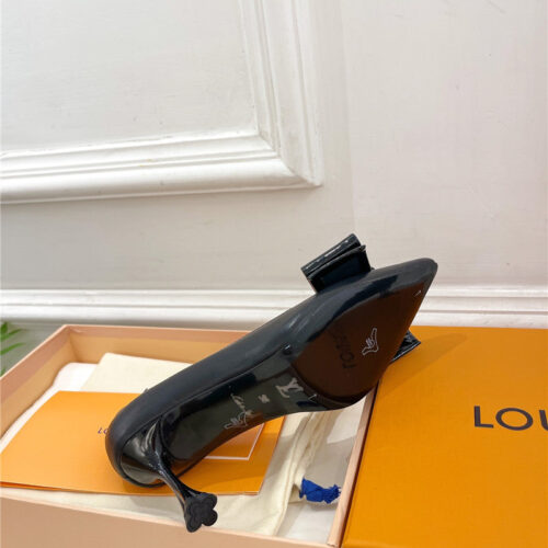 High Quality Luxury Louis Vuitton Bowknot Pointed Shoes – Style 77571 product detail