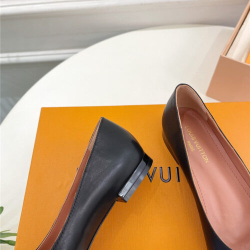 High Quality Luxury Louis Vuitton Bowknot Pointed Shoes – Style 29539 product detail