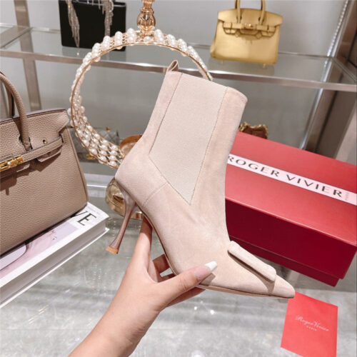High Quality Luxury Roger Vivier New Yangjing Elephant Towel Boots alternate view