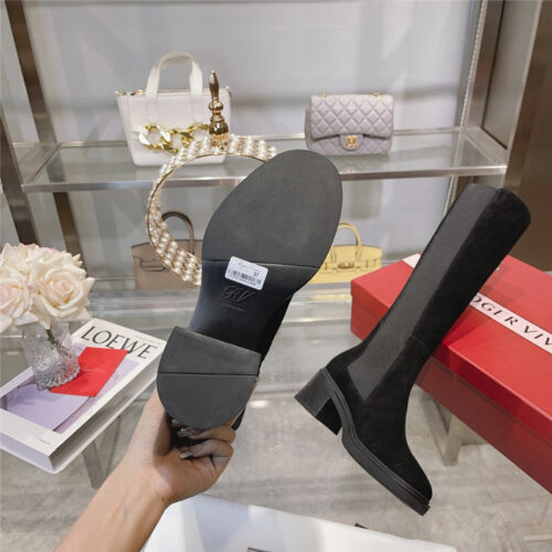 High Quality Luxury Roger Vivier Classic Buckle Boots – Style 67732 product detail
