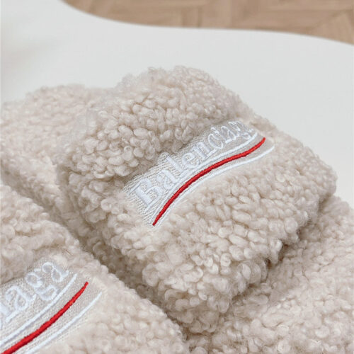 High Quality Luxury Balenciaga Platform Fur Sliders – Style 13923 product detail