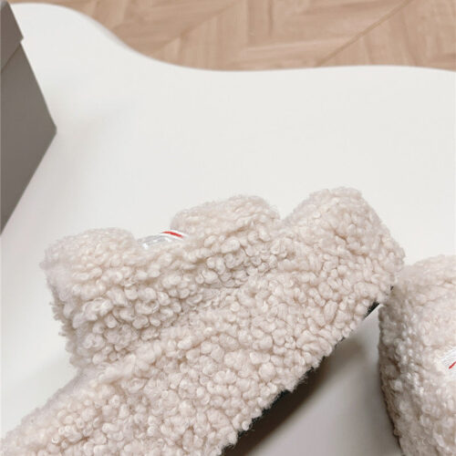High Quality Luxury Balenciaga Platform Fur Sliders – Style 13923 product detail