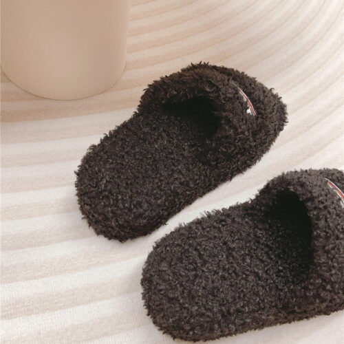 High Quality Luxury Balenciaga Platform Fur Sliders – Style 41603 product detail
