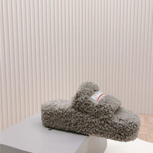 High Quality Luxury Balenciaga Platform Fur Sliders – Style 72675 product detail