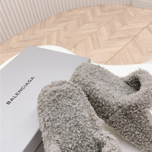 High Quality Luxury Balenciaga Platform Fur Sliders – Style 72675 product detail