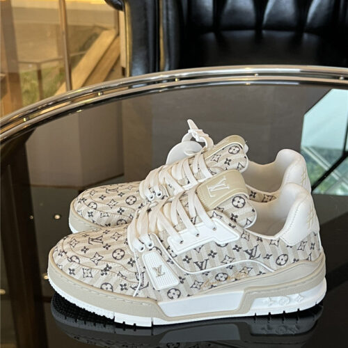 High Quality Luxury Louis Vuitton Time Out Sneakers product detail