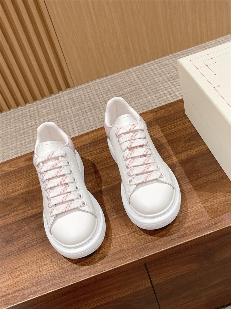 High Quality Luxury Alexander McQueen Classic All-Match Small White Shoes – Style 05603 product detail