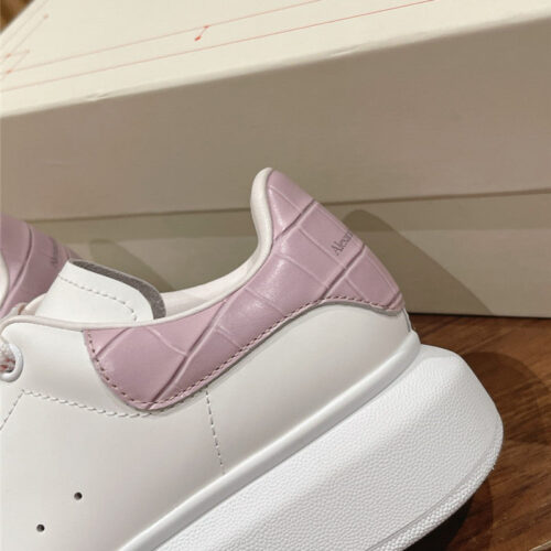 High Quality Luxury Alexander McQueen Classic All-Match Small White Shoes – Style 05603 product detail