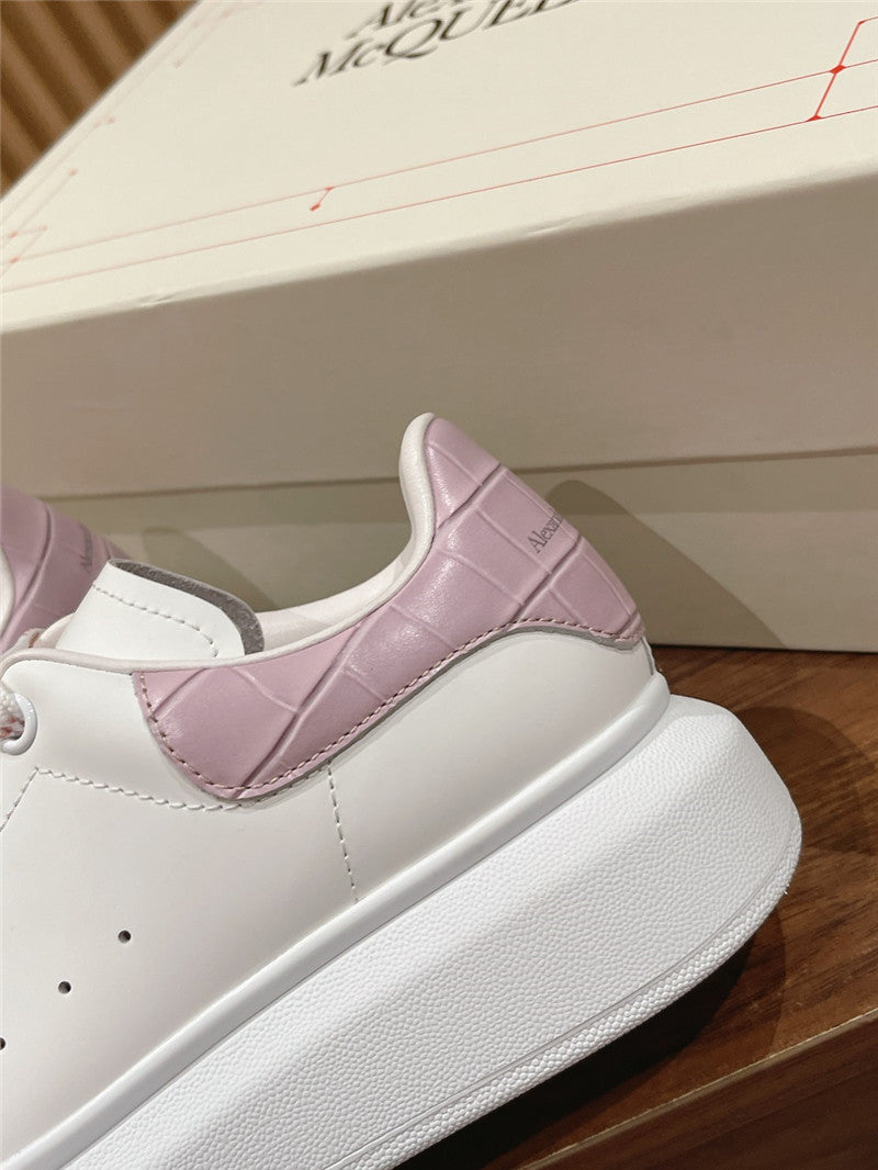 High Quality Luxury Alexander McQueen Classic All-Match Small White Shoes – Style 05603 product detail