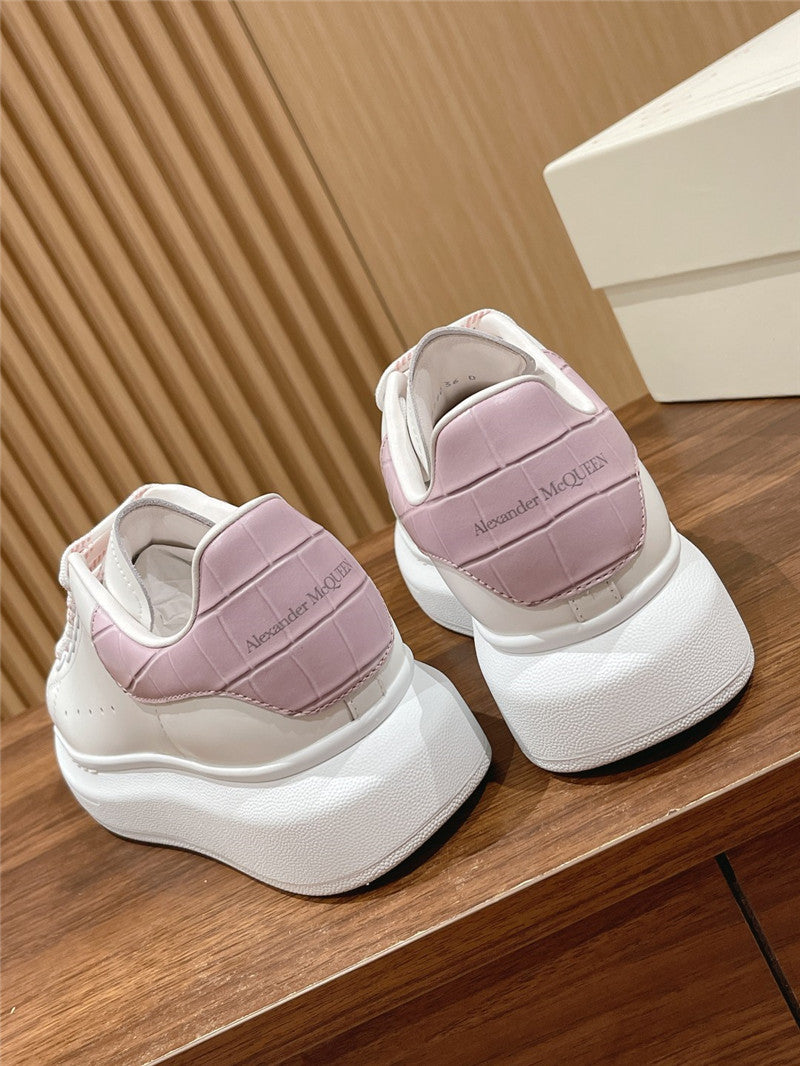 High Quality Luxury Alexander McQueen Classic All-Match Small White Shoes – Style 05603 product detail