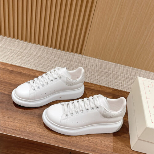 High Quality Luxury Alexander McQueen Classic All-Match Small White Shoes – Style 38371