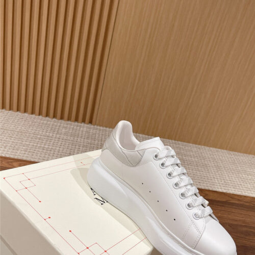 High Quality Luxury Alexander McQueen Classic All-Match Small White Shoes – Style 38371 product detail