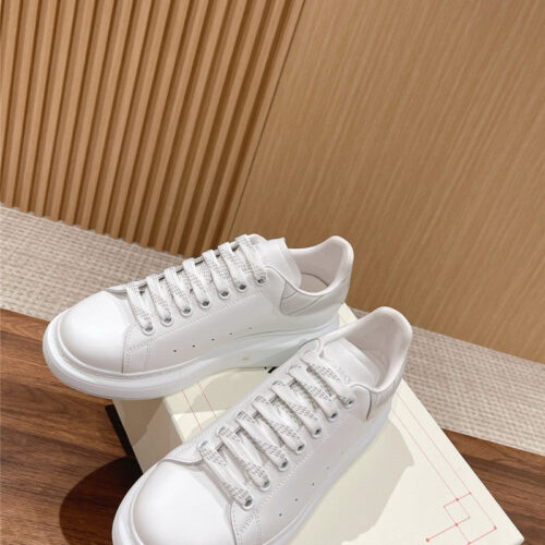 High Quality Luxury Alexander McQueen Classic All-Match Small White Shoes – Style 38371 product detail