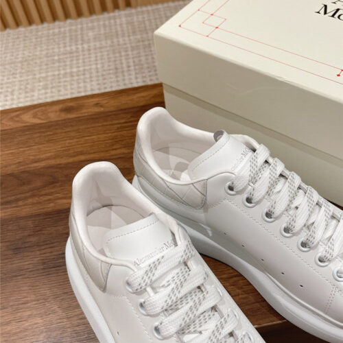 High Quality Luxury Alexander McQueen Classic All-Match Small White Shoes – Style 38371 product detail