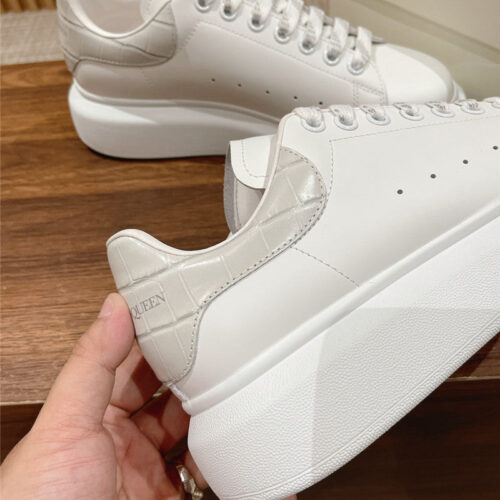 High Quality Luxury Alexander McQueen Classic All-Match Small White Shoes – Style 38371 product detail