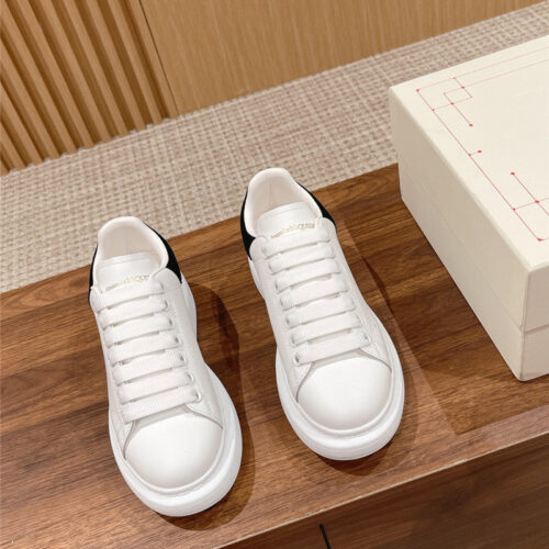 High Quality Luxury Alexander McQueen Classic All-Match Small White Shoes – Style 71139 alternate view