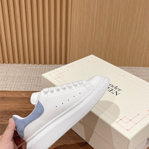 High Quality Luxury Alexander McQueen Classic All-Match Small White Shoes – Style 03907 product detail