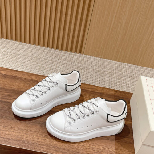High Quality Luxury Alexander McQueen Classic All-Match Small White Shoes