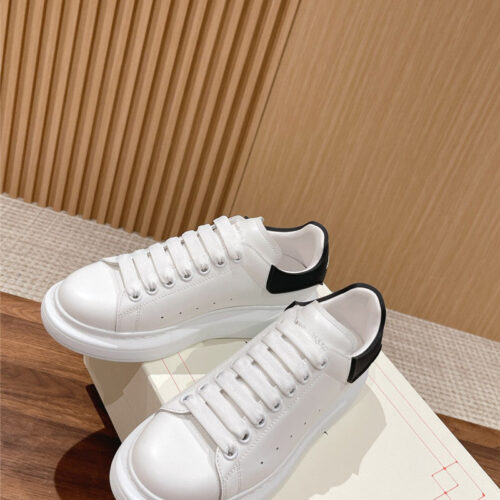 High Quality Luxury Alexander McQueen Classic All-Match Small White Shoes – Style 00515 product detail