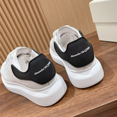 High Quality Luxury Alexander McQueen Classic All-Match Small White Shoes – Style 00515 product detail