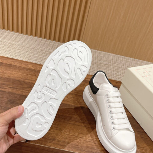 High Quality Luxury Alexander McQueen Classic All-Match Small White Shoes – Style 00515 product detail