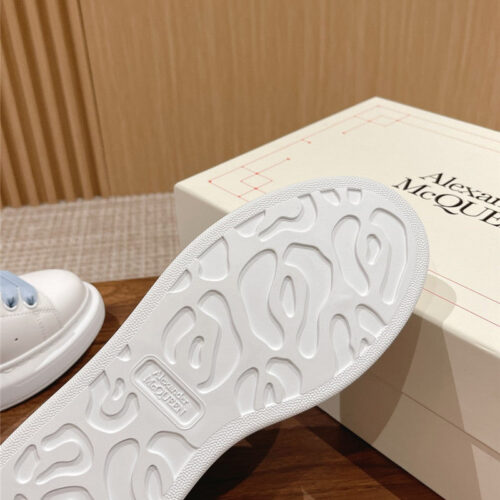 High Quality Luxury Alexander McQueen Classic All-Match Small White Shoes – Style 33283 product detail
