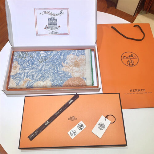 High Quality Luxury Hermes New “Back To Nature” Beige Silk Scarf product detail