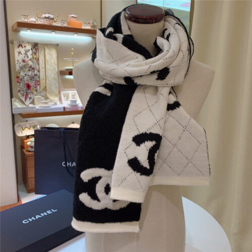 High Quality Luxury Chanel Size 5 Wool Scarf – Style 25143 alternate view