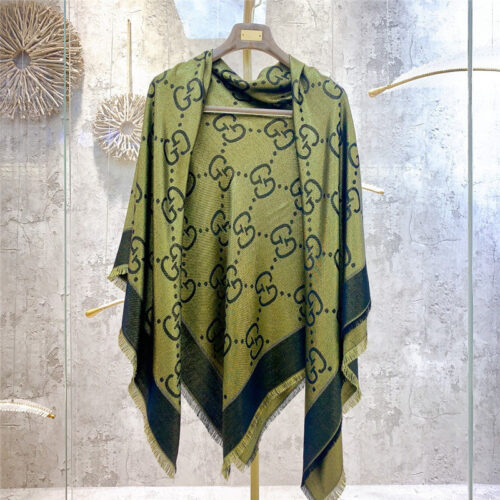 High Quality Luxury Gucci GG Lurex Jacquard Shawl – Style 26085