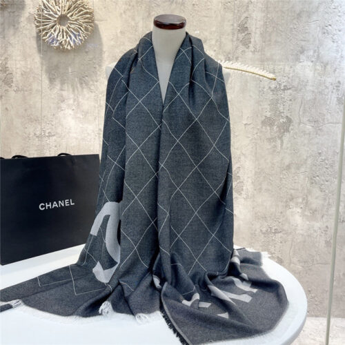 High Quality Luxury Chanel Diamond Double C Large Letters product detail