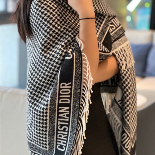 High Quality Luxury Dior Houndstooth Black And White Reversible Shawl product detail